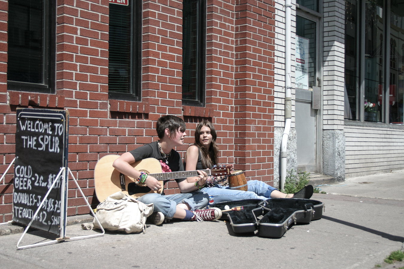 Two Ladies Busking in the AM Sun - The Spur, Water Street - 2004 